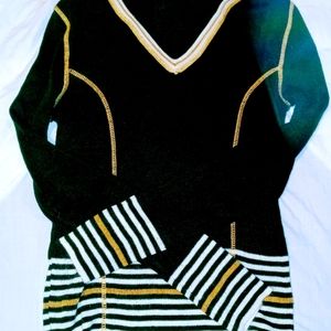 Unisex kid's Vintage sweater. Size. 7/8